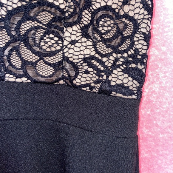 Eclipse black lace dress - Picture 3 of 6